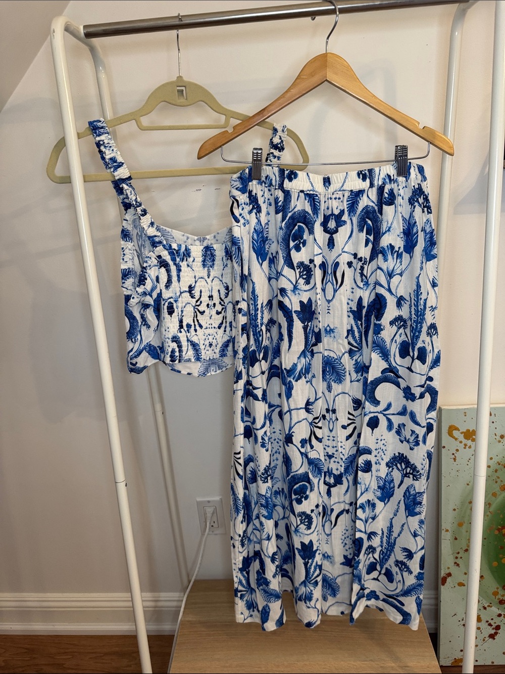 Simple Blue & White Floral Wide Leg Jumpsuit Set - Picture 7 of 7